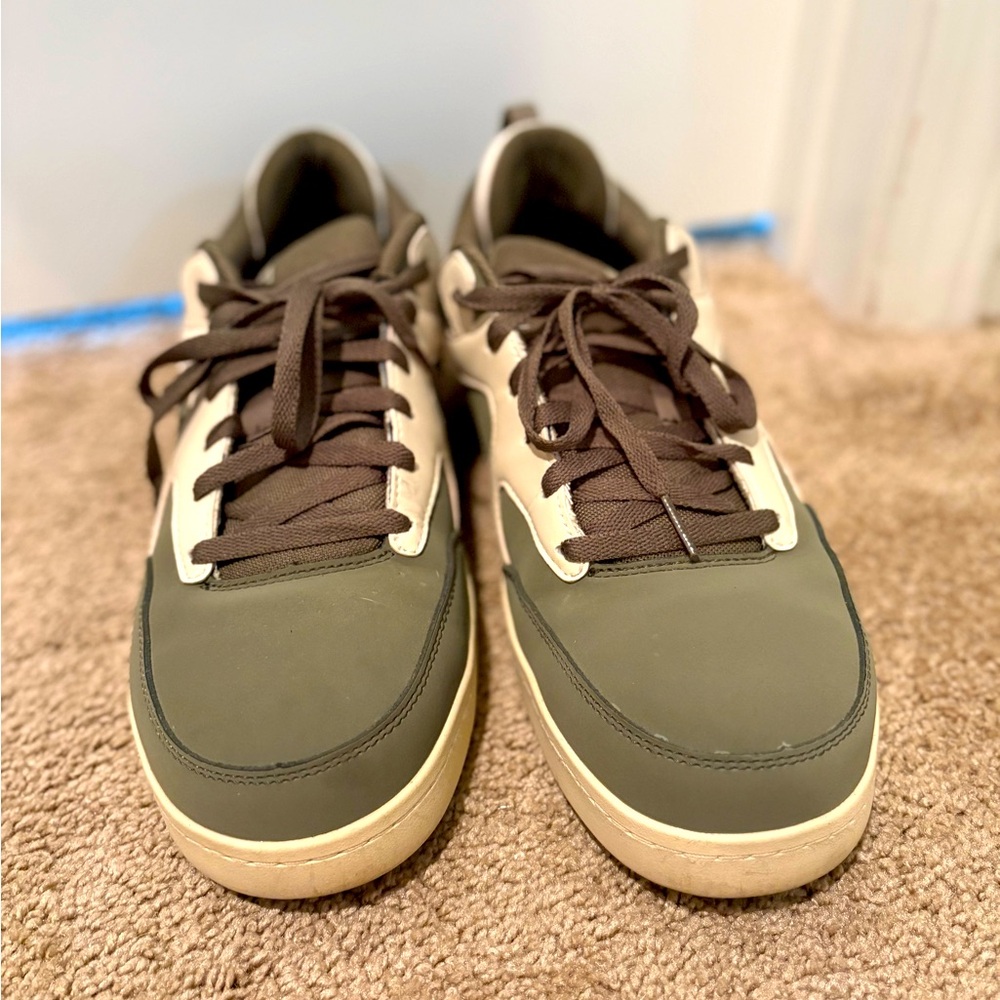 Volcom Men's Green and Beige Sneakers